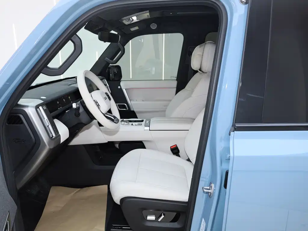 iCAR V27 2026 200KM four-wheel drive Falcon 700 купить на сайте DeffCars