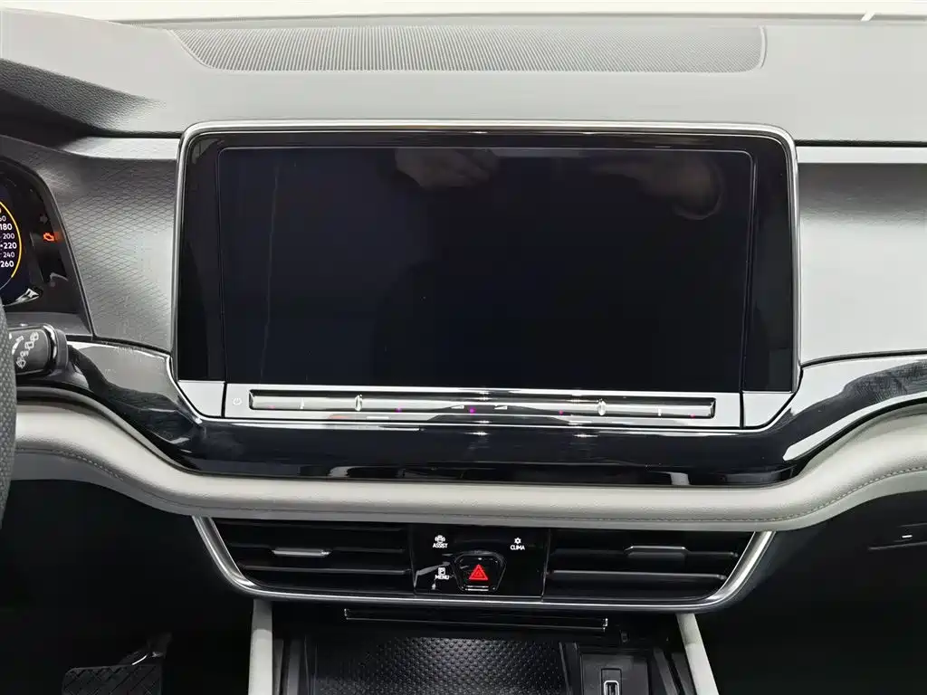 Touron 2023 380TSI four-wheel drive luxury version купить на сайте DeffCars