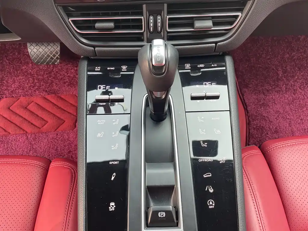 Macan 2023 Macan 2.0T купить на сайте DeffCars
