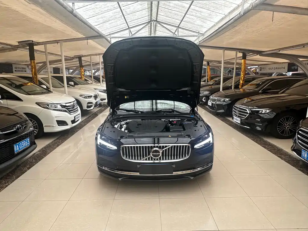 Volvo S90 2022 B5 Zhiyuan Luxury Edition купить на сайте DeffCars