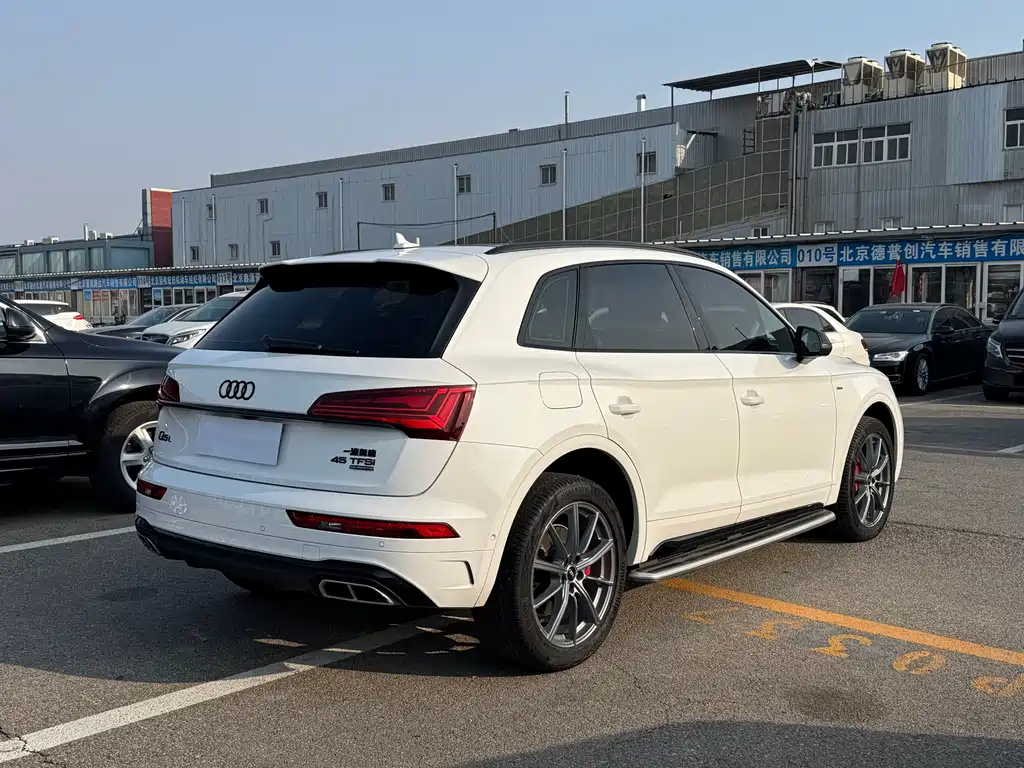 Audi Q5L 2023 45T Premium Dynamic Model купить на сайте DeffCars