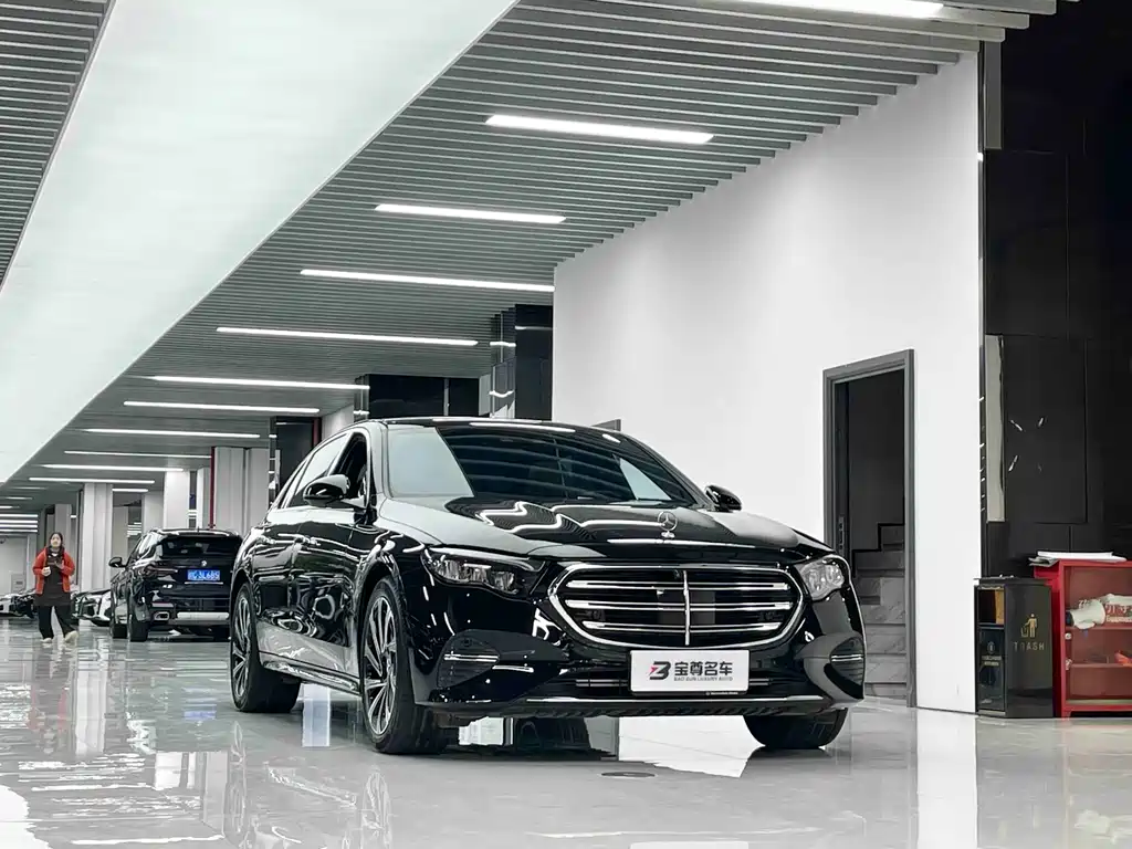 Mercedes-Benz E-Class 2025 E 300 L Luxury Model купить на сайте DeffCars