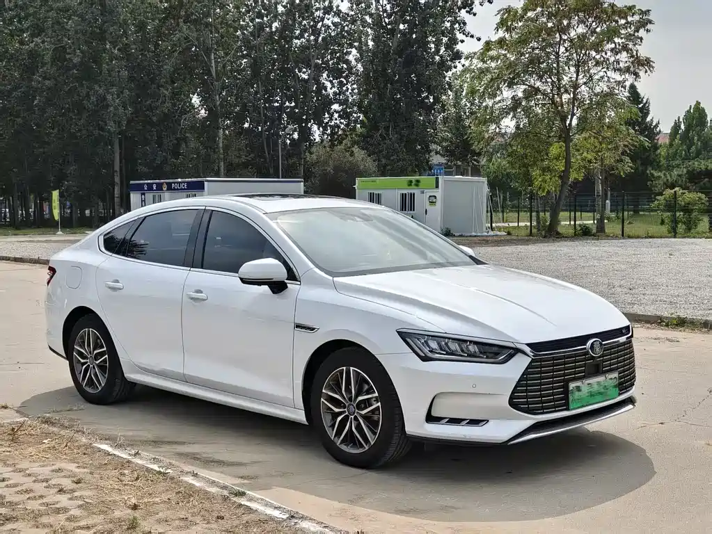 Qin Pro New Energy 2018 EV500 Smart Connected Leading Model купить на сайте DeffCars