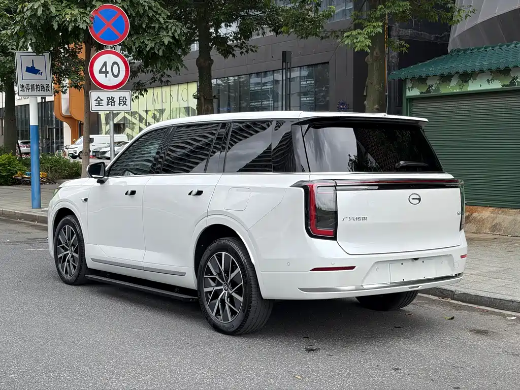 Trumpchi Yearning S9 2025 Qiankun UItra 6-seater купить на сайте DeffCars
