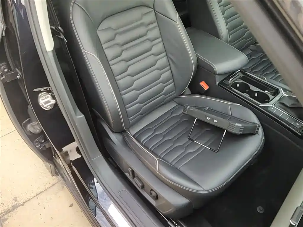 Passat 2019 330TSI Elite Edition National VI купить на сайте DeffCars