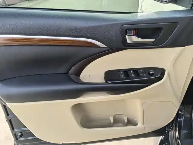 Highlander 2018 2.0T four-wheel drive elite version 7 seats National V купить на сайте DeffCars