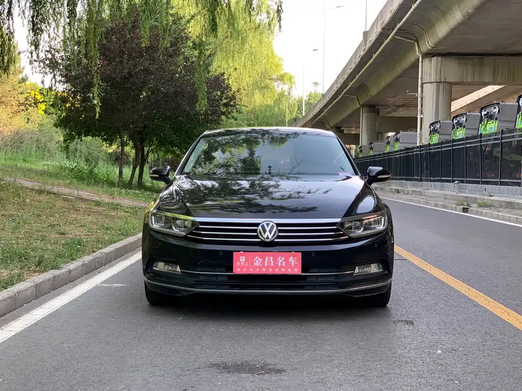 Magotan 2019 330TSI DSG leading model National V купить на сайте DeffCars