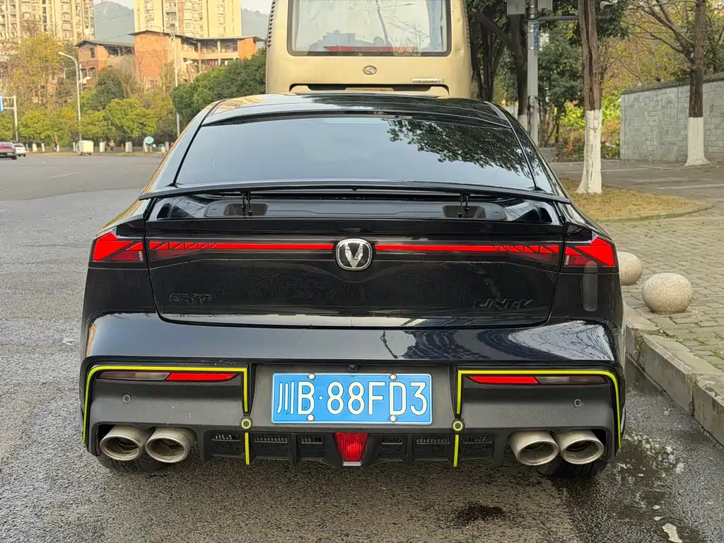 Changan UNI-V 2023 2.0T Speed ​​Edition купить на сайте DeffCars