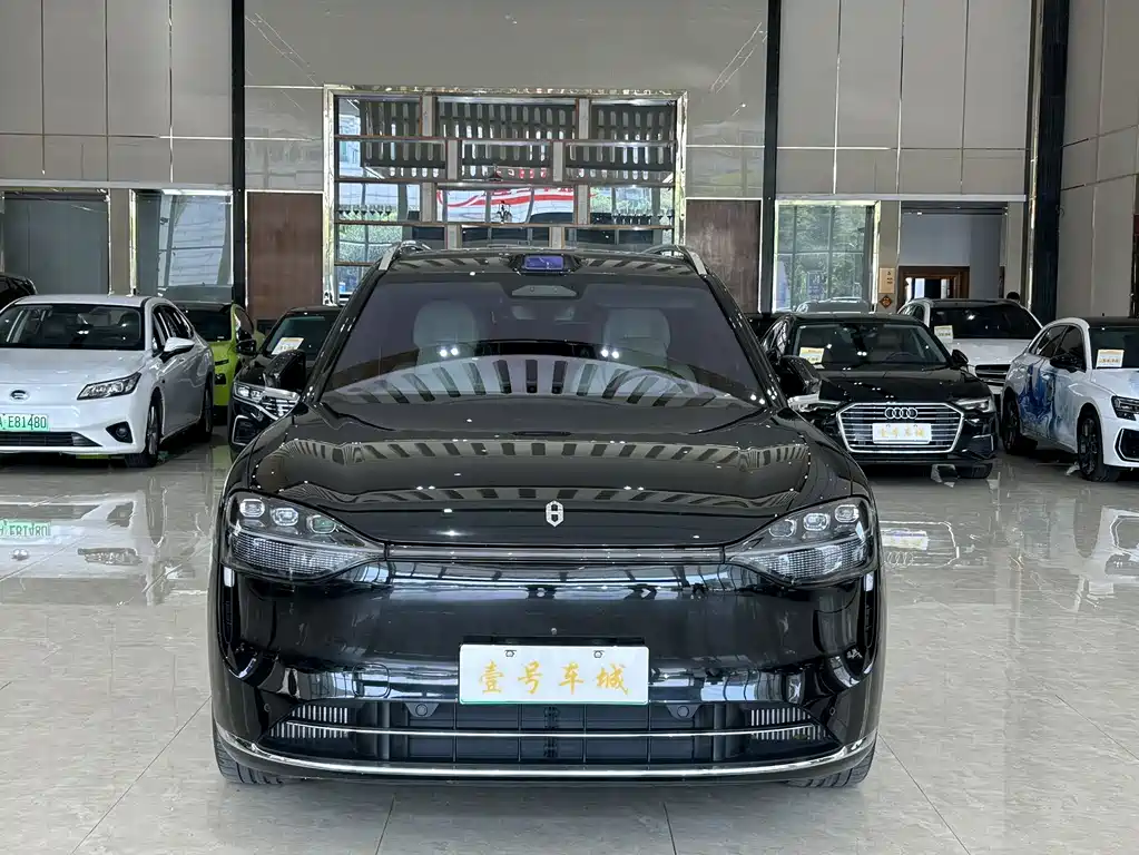 Wenjie M9 2024 extended range Ultra version 42kWh 6-seater version купить на сайте DeffCars