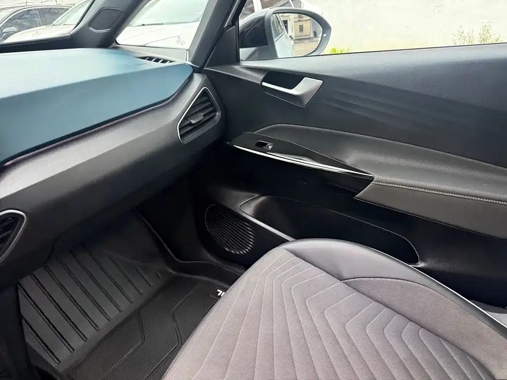 Volkswagen ID.3 2023 Pure Smart Edition купить на сайте DeffCars