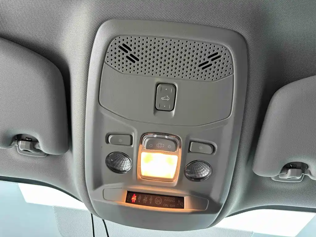 Peugeot 2008 2022 230THP THE ONE купить на сайте DeffCars