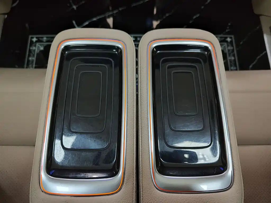 Mercedes-Benz V-Class 2022 V 260 Premium Edition купить на сайте DeffCars