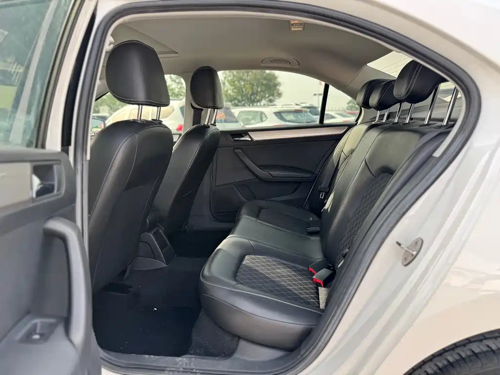 Xinrui 2019 1.5L automatic comfort version National VI купить на сайте DeffCars