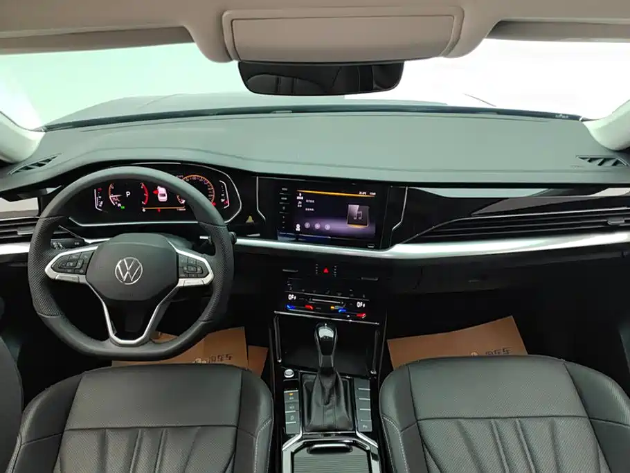 Passat 2025 Outstanding Model 330TSI Elite Edition купить на сайте DeffCars
