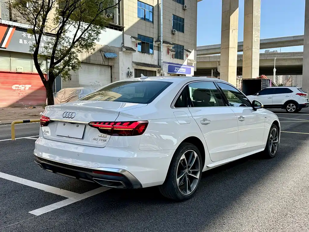 Audi A4L 2020 40 TFSI Fashionable and Elegant купить на сайте DeffCars