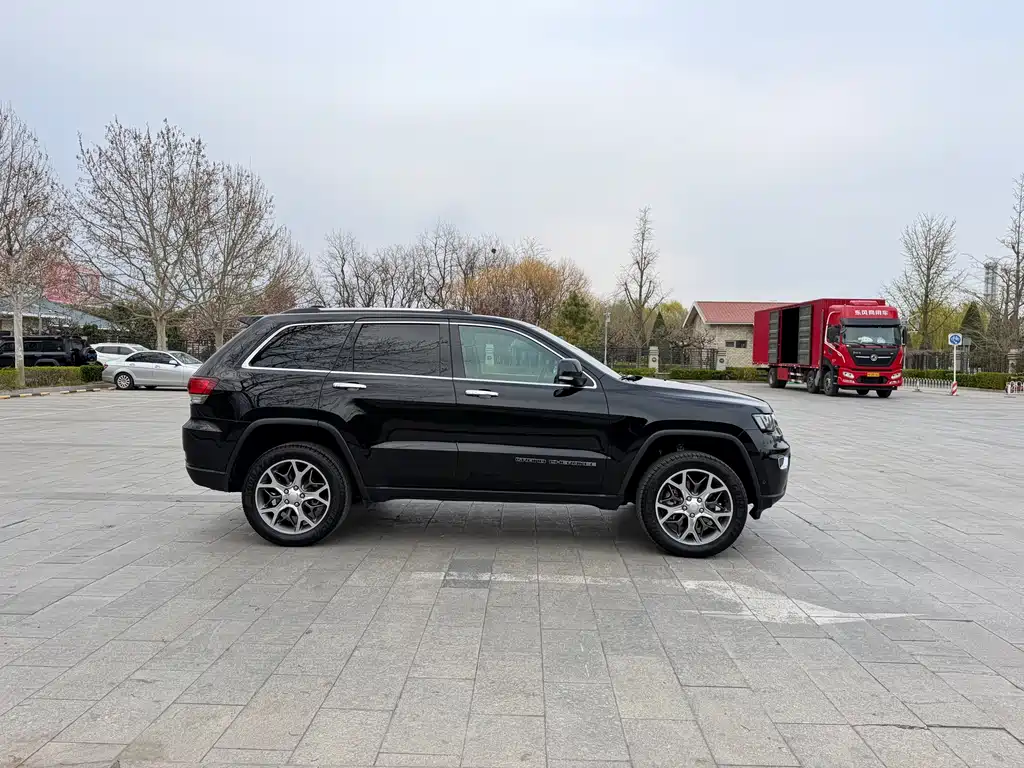 Grand Cherokee imported 2020 3.6L Elite Navigation Edition купить на сайте DeffCars