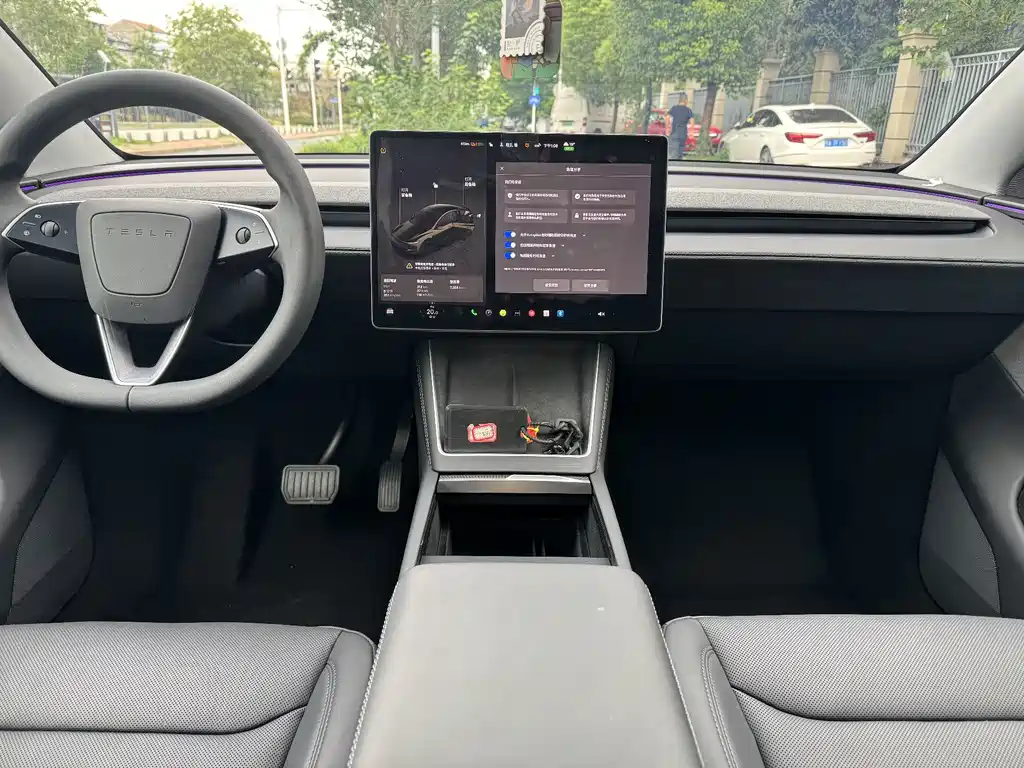 Model Y 2025 rear-wheel drive version купить на сайте DeffCars