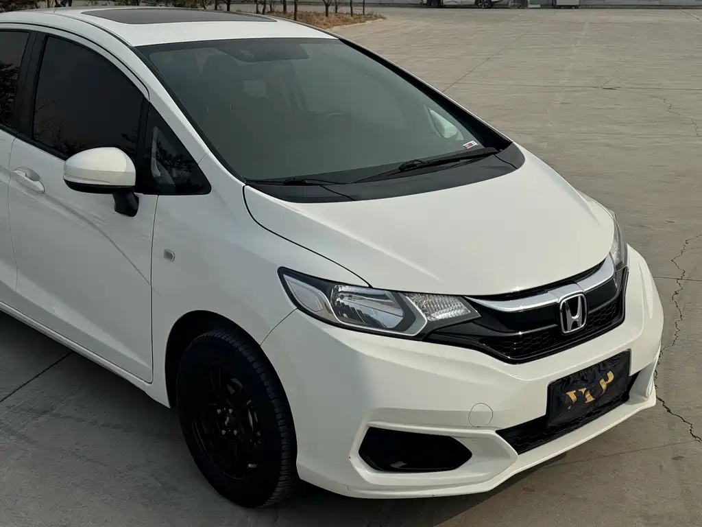Fit 2018 1.5L CVT Comfort Sunroof Edition купить на сайте DeffCars