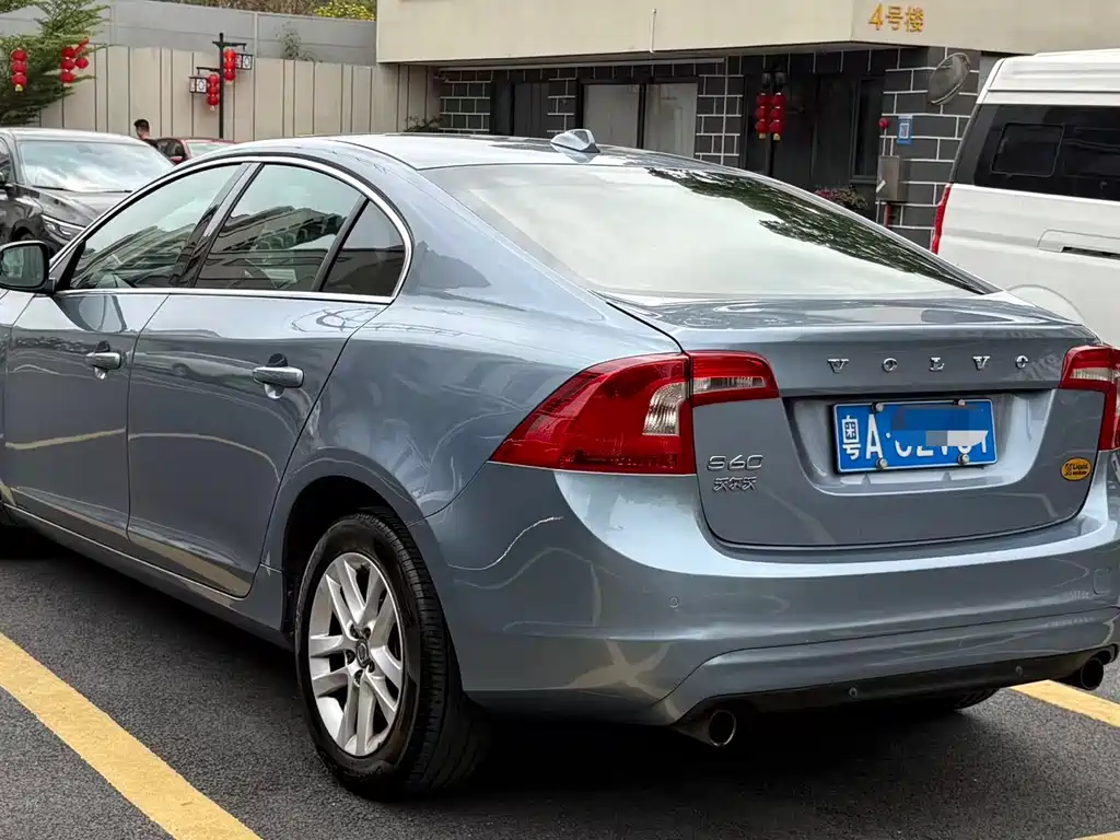 Volvo S60 2018 S60L T3 Smart Edition купить на сайте DeffCars