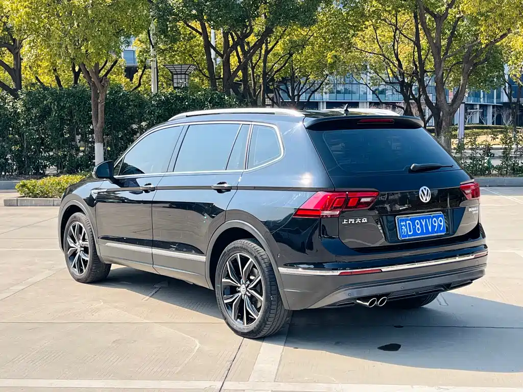 Tiguan L 2019 330TSI automatic two-wheel drive smart luxury version National VI купить на сайте DeffCars