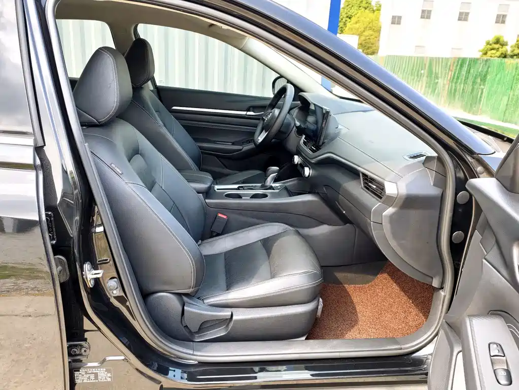 Teana 2022 2.0L XE Pure Edition купить на сайте DeffCars