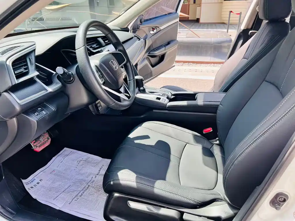Civic 2016 220TURBO CVT Deluxe Edition купить на сайте DeffCars