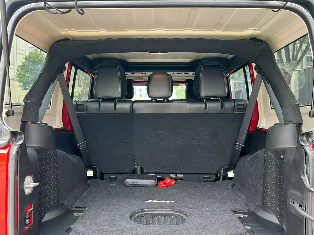 Wrangler 2017 3.6L Rubicon Four-Door Comfort Edition купить на сайте DeffCars