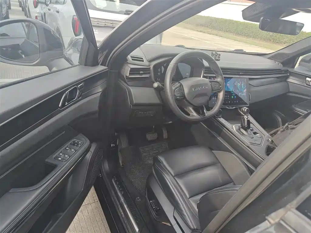 Lynk & Co 01 2023 1.5TD EM-F AM купить на сайте DeffCars