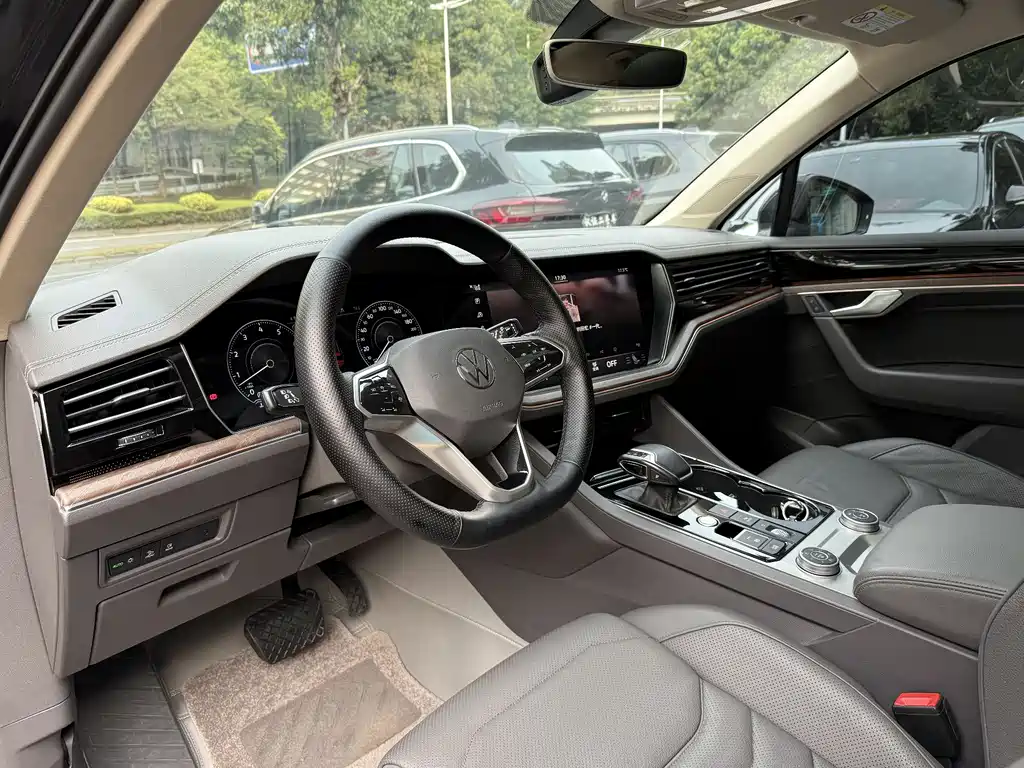 Touareg 2021 3.0TSI Ruixiang Edition Classic Sports Package купить на сайте DeffCars