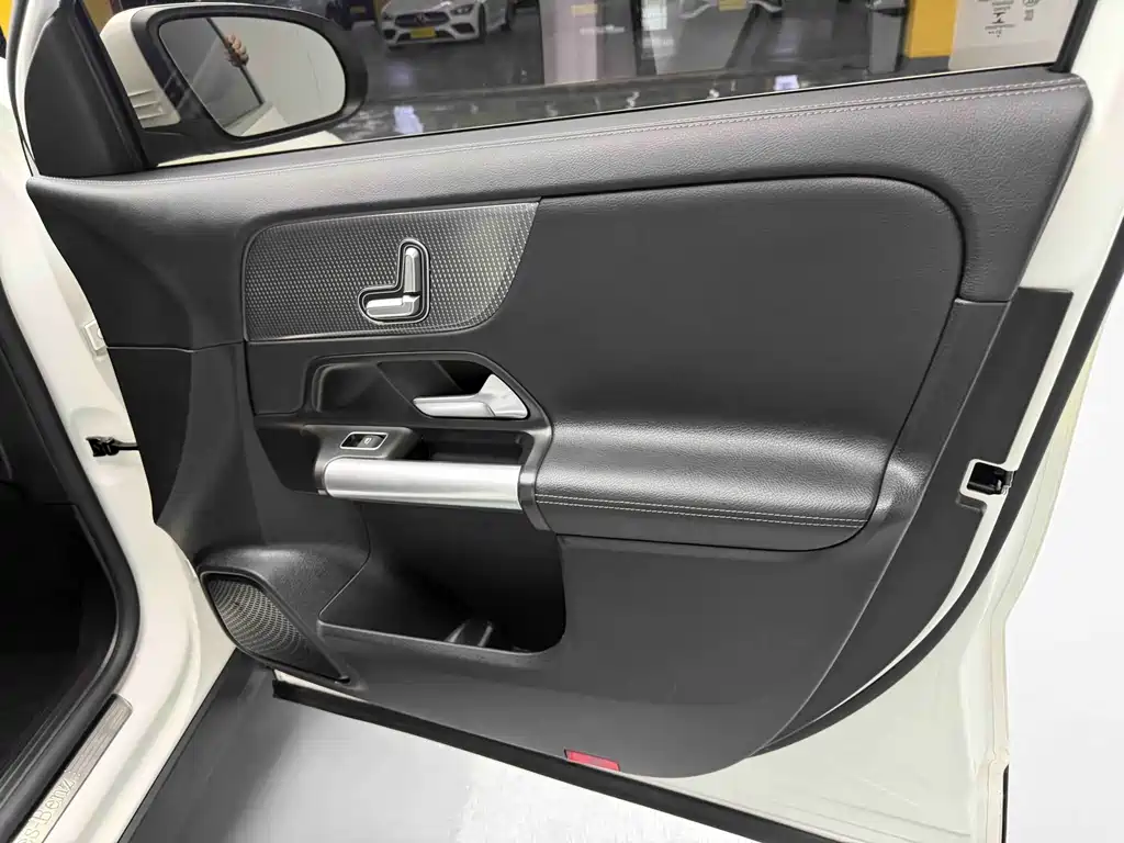 Mercedes-Benz GLA 2022 GLA 200 купить на сайте DeffCars