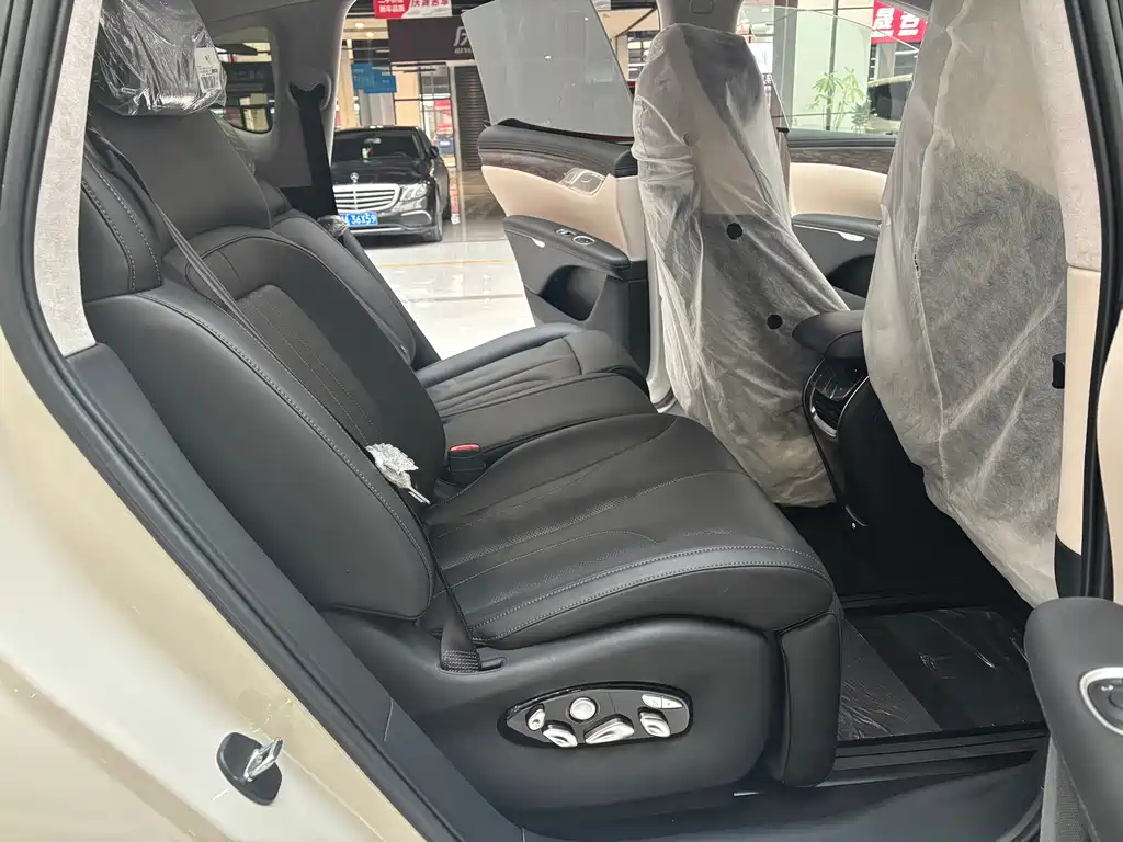 Zhiji LS7 2024 90kWh Max Elite rear-wheel drive version купить на сайте DeffCars