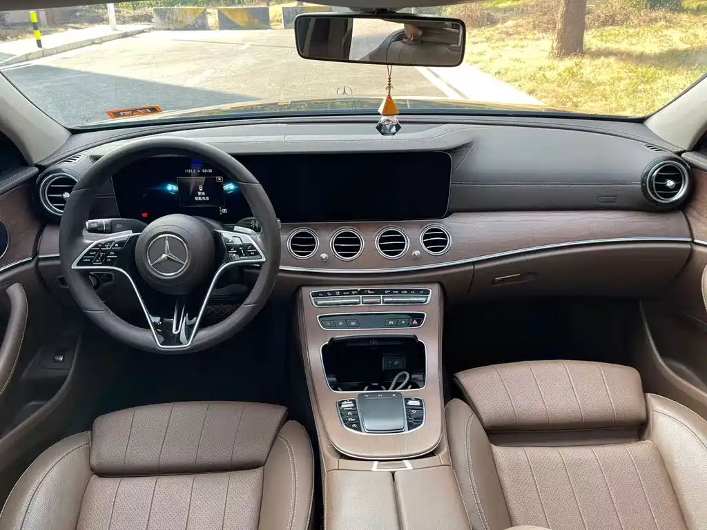 Mercedes-Benz E-Class 2023 E 260 L купить на сайте DeffCars