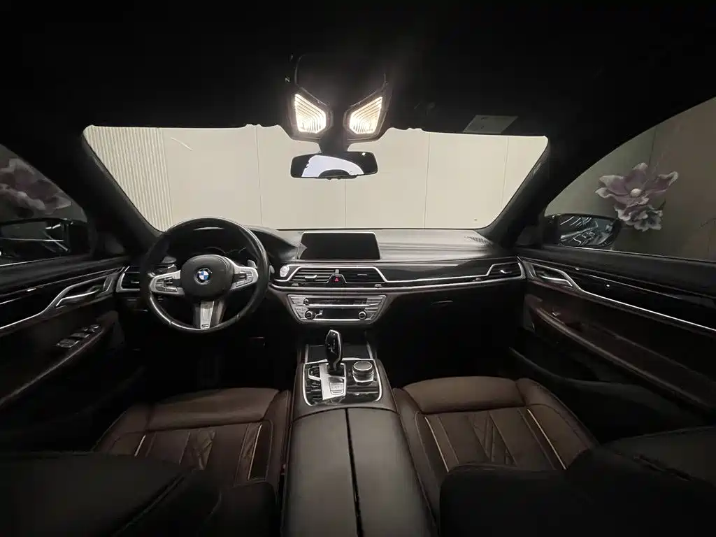 BMW 7 Series 2018 730Li Exclusive M Sports Package купить на сайте DeffCars