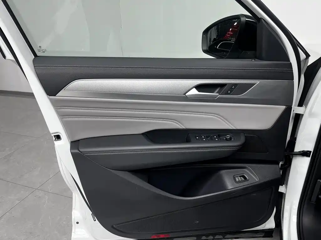 Lanxun 2023 380TSI four-wheel drive R-Line cruise version купить на сайте DeffCars