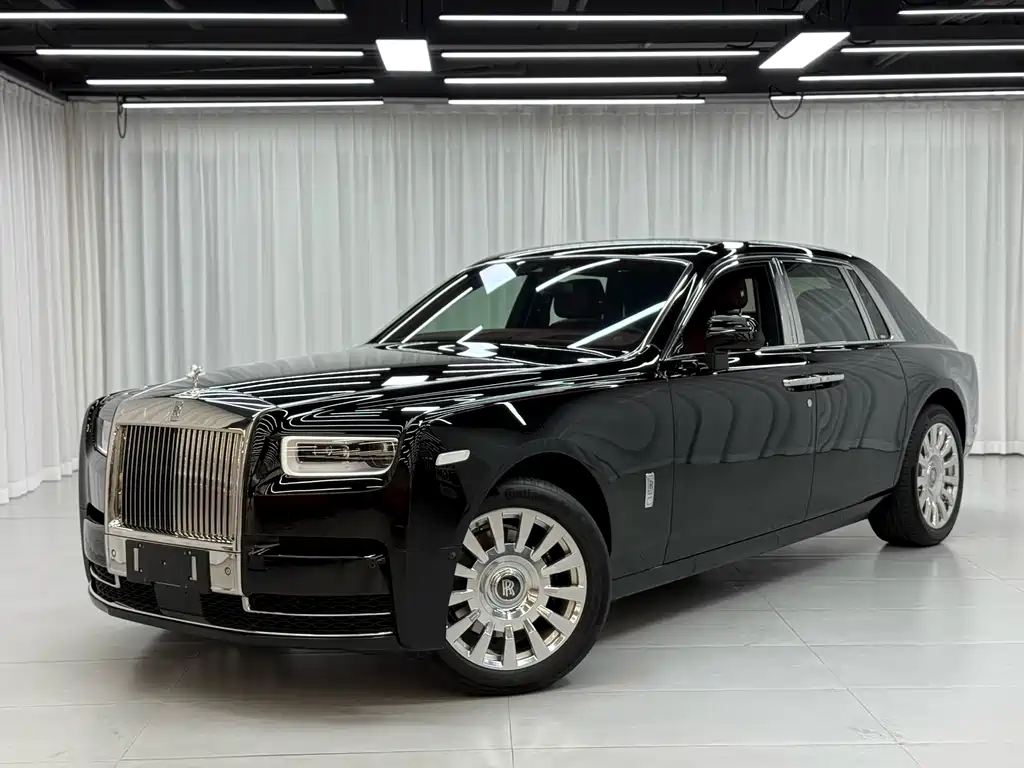 Phantom 2018 6.7T standard wheelbase version купить на сайте DeffCars