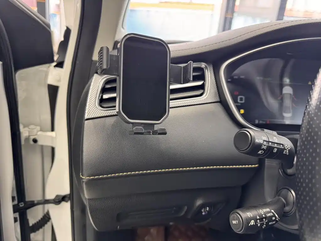 Roewe i6 MAX 2020 300TGI automatic cool smart driving version купить на сайте DeffCars