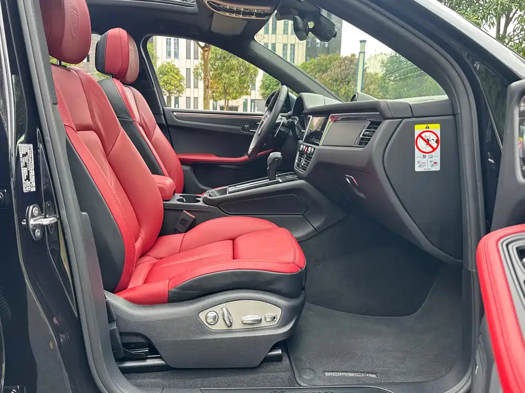 Macan 2023 Macan 2.0T купить на сайте DeffCars