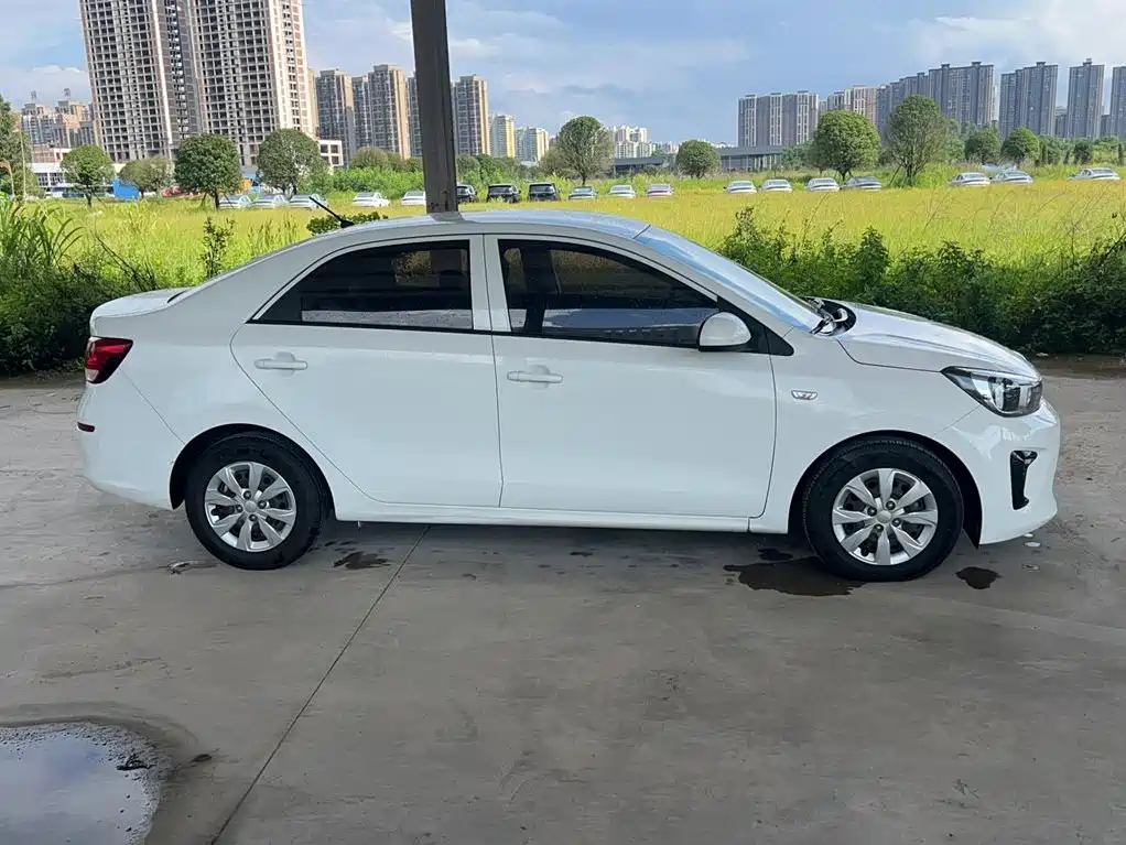 Pegas (Huanchi) 2017 1.4L Manual Fashion Edition Smart купить на сайте DeffCars
