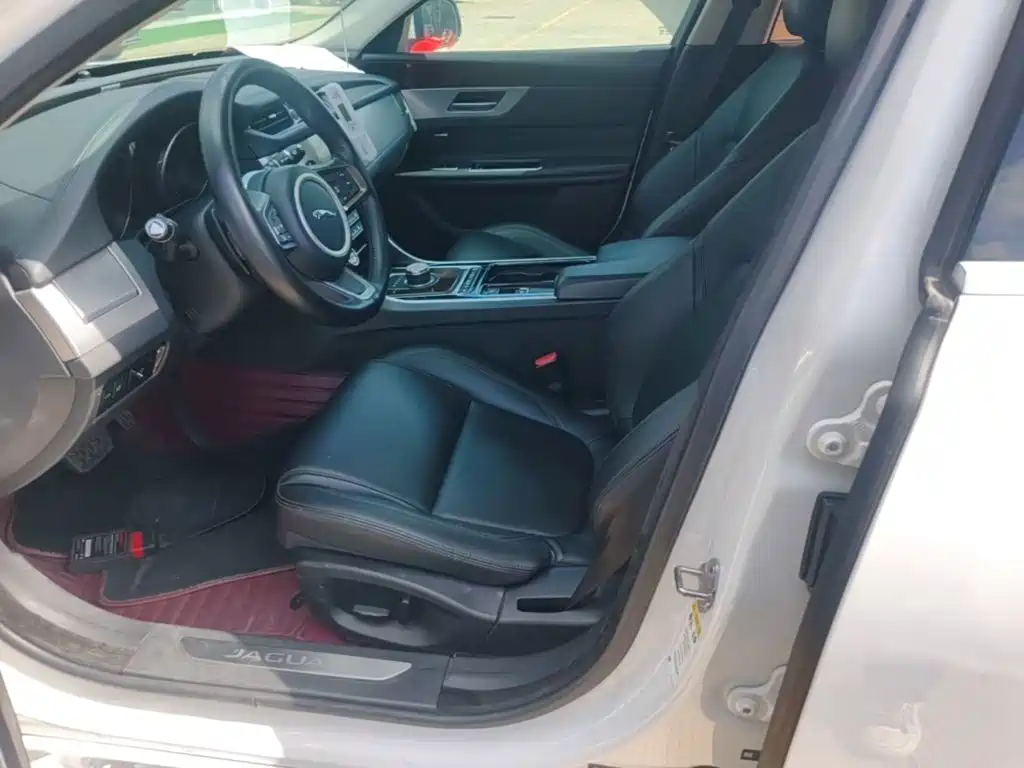 Jaguar XFL 2019 XFL 2.0T 200PS 2WD Elite Edition купить на сайте DeffCars