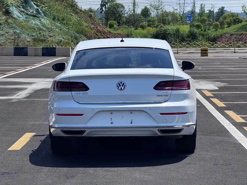 FAW-Volkswagen CC 2020 330TSI Charming Edition National VI купить на сайте DeffCars