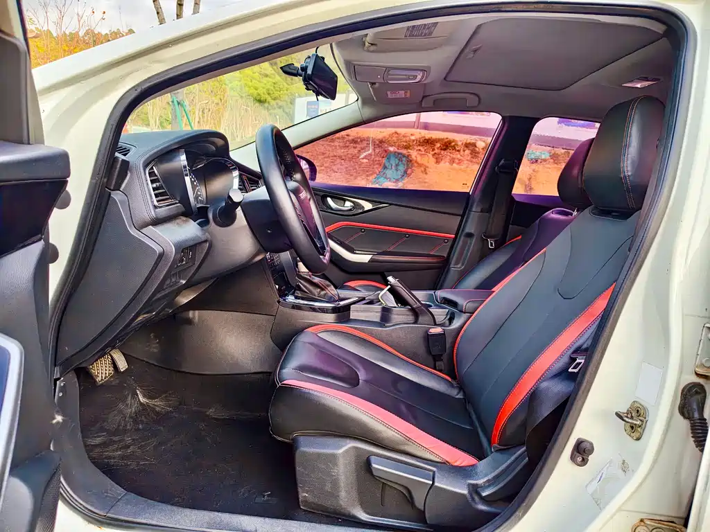 Venucia D60 2018 1.6L CVT Intelligent Link Elite Edition купить на сайте DeffCars