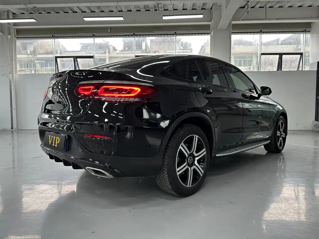Mercedes-Benz GLC Coupe 2022 GLC 260 4MATIC Coupe SUV купить на сайте DeffCars