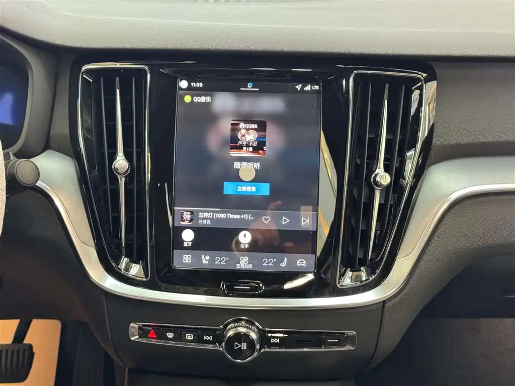 Volvo S60 2026 B4 Zhiyi Luxury Edition купить на сайте DeffCars