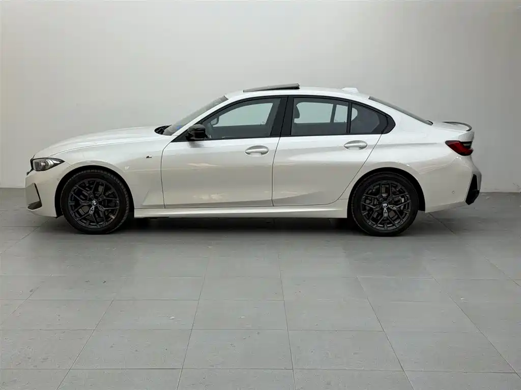 BMW 3 Series 2025 330i M Sports Night Package купить на сайте DeffCars