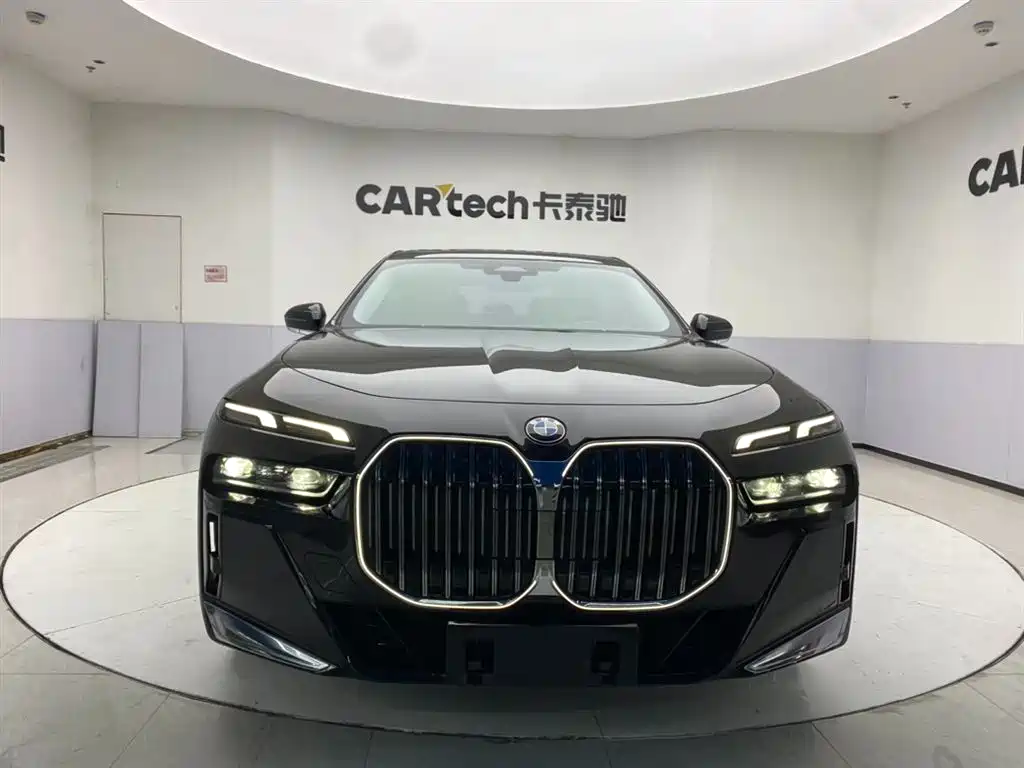 BMW 7 Series 2023 735Li M Sports Package купить на сайте DeffCars
