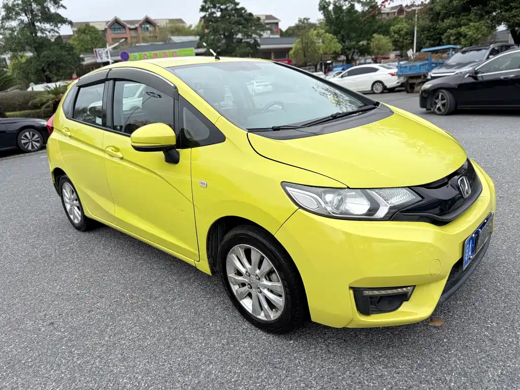 Fit 2014 1.5L LX CVT comfort model купить на сайте DeffCars