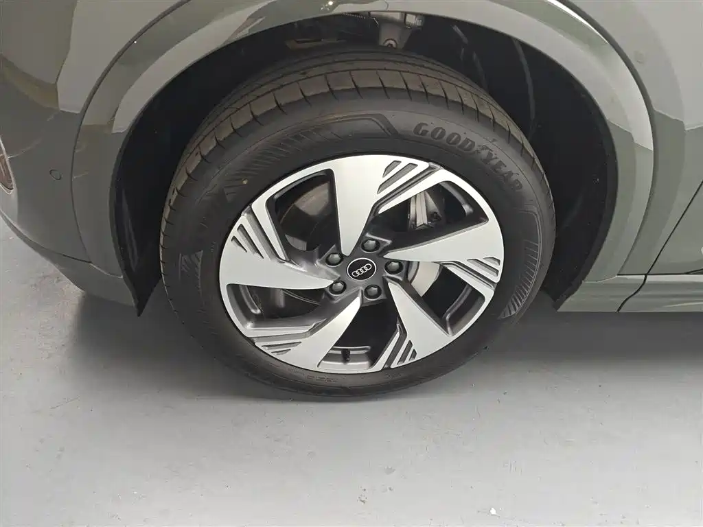 Audi Q6L e-tron 2026 super long range version купить на сайте DeffCars