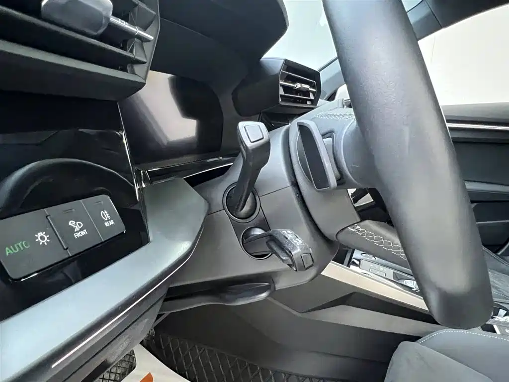 Audi A3 2023 facelift Sportback 35 TFSI luxury sports model купить на сайте DeffCars