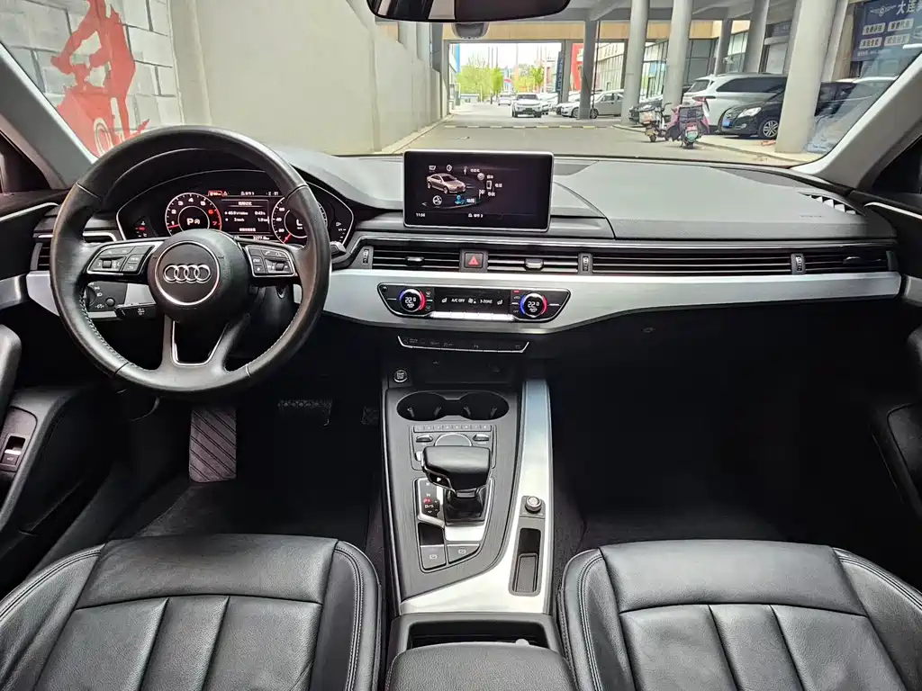 Audi A4L 2018 30th Anniversary Model 40 TFSI Fashion Model купить на сайте DeffCars