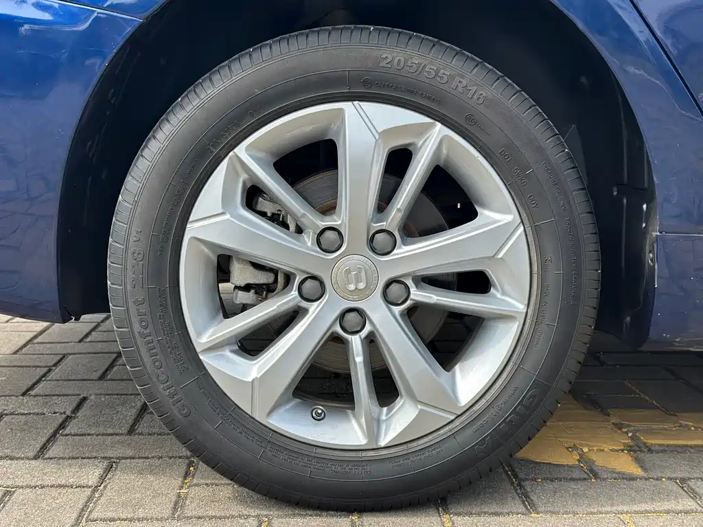 Emgrand GL 2021 UP 1.4T CVT luxury model купить на сайте DeffCars